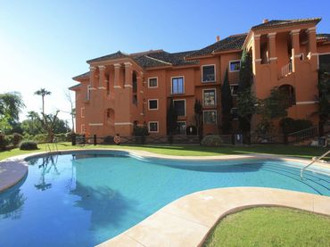 Apartamento con piscina en venta en CERRO ARTOLA 11
