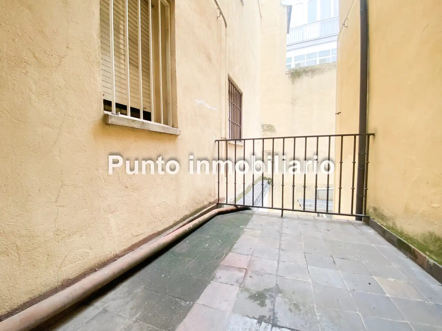 Exterior view of Flat for sale in Valladolid  with Heating, Parquet flooring and Terrace