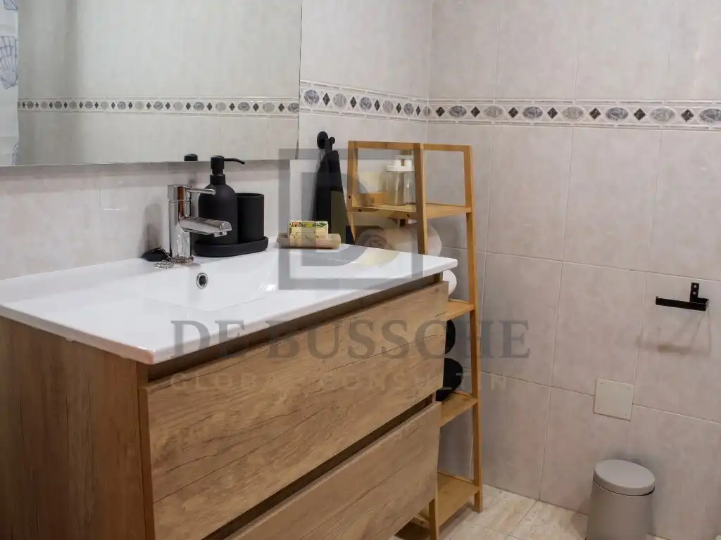 Baño de Piso de alquiler en Torrevieja con Piscina, Amueblado y Lavadora