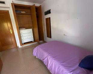 Bedroom of Flat to share in Paterna  with Air Conditioner and Terrace