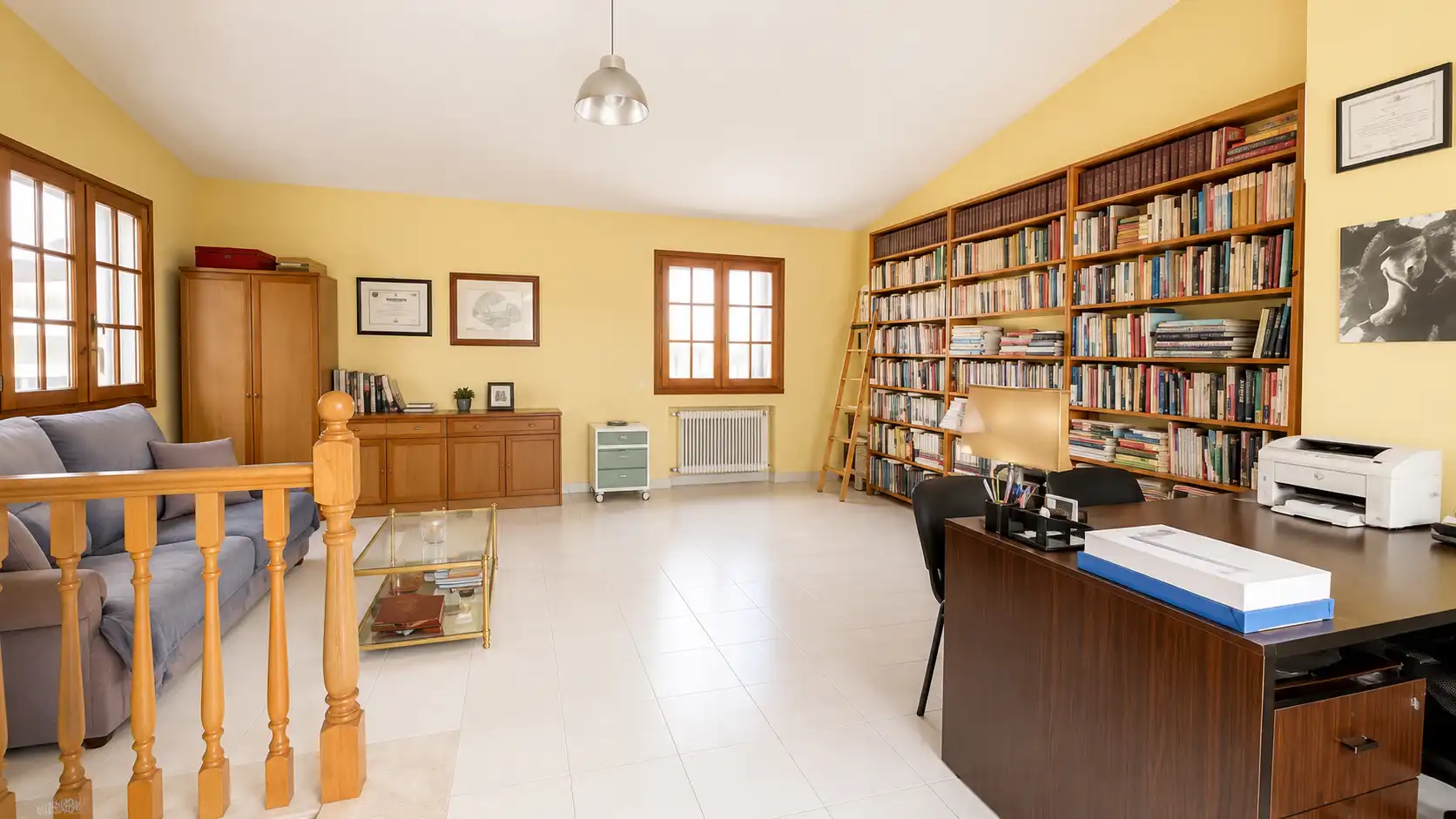 Sala d'estar de Casa o xalet en venda en Cerdanyola del Vallès amb Calefacció, Jardí privat i Forn