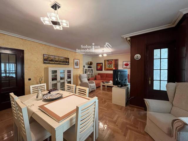 Piso en Venta en CALLE ALVARO GIL, 27-31 en Carmelitas