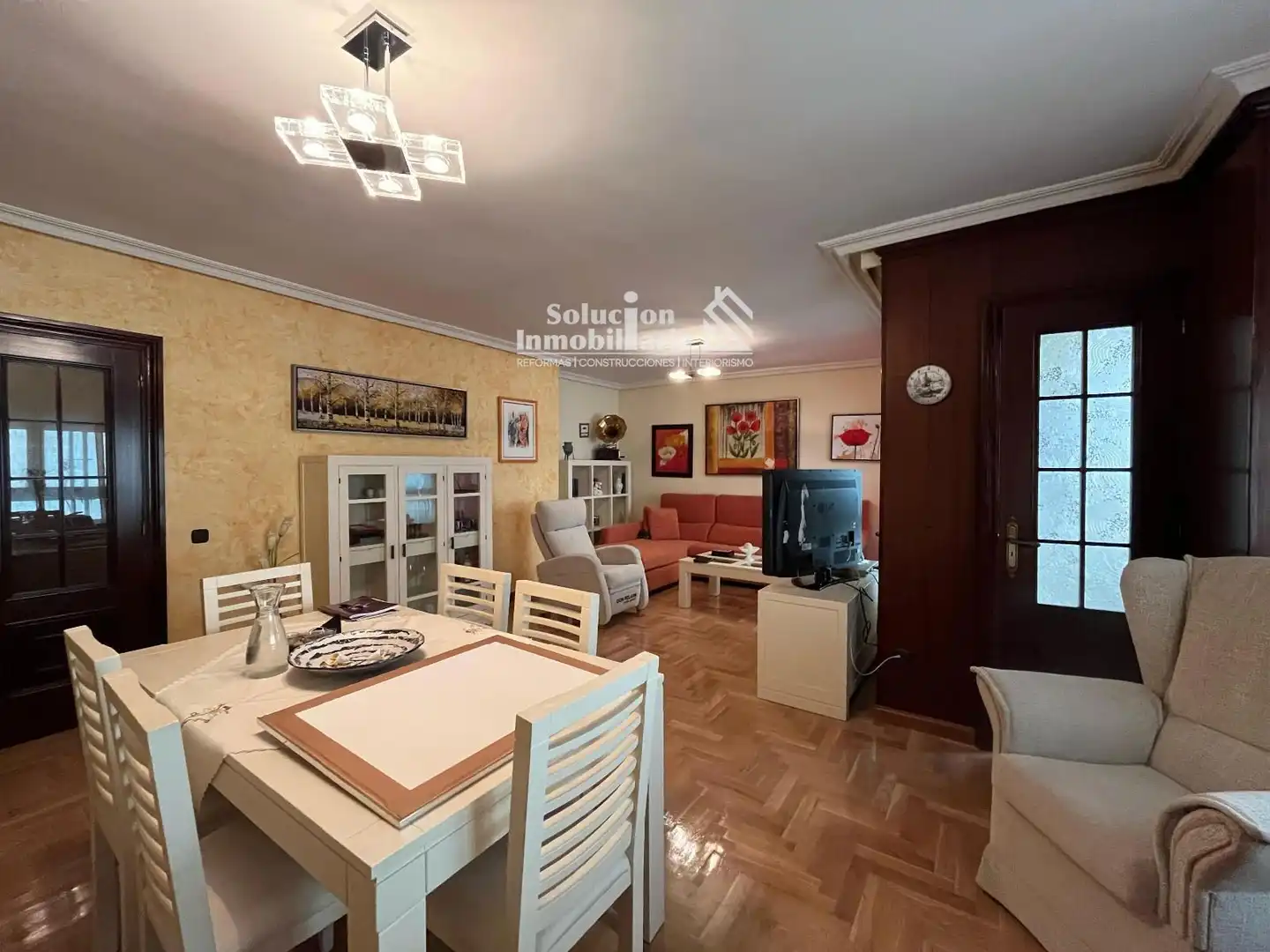 Living room of Flat for sale in Salamanca  with Heating, Terrace and Furnished