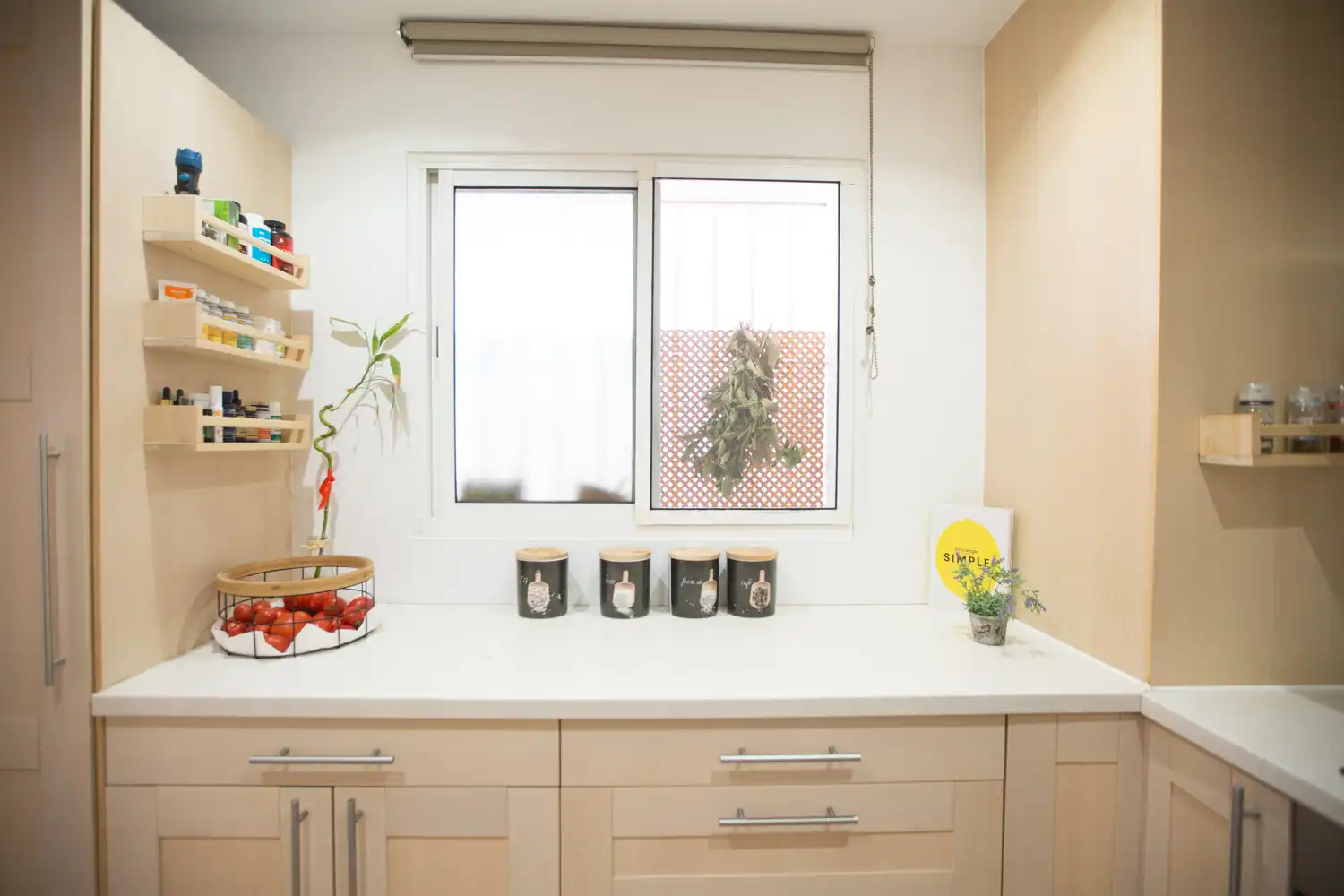 Küche von Wohnungen zum Verkauf in Marbella mit Klimaanlage, Privatgarten und Terrasse