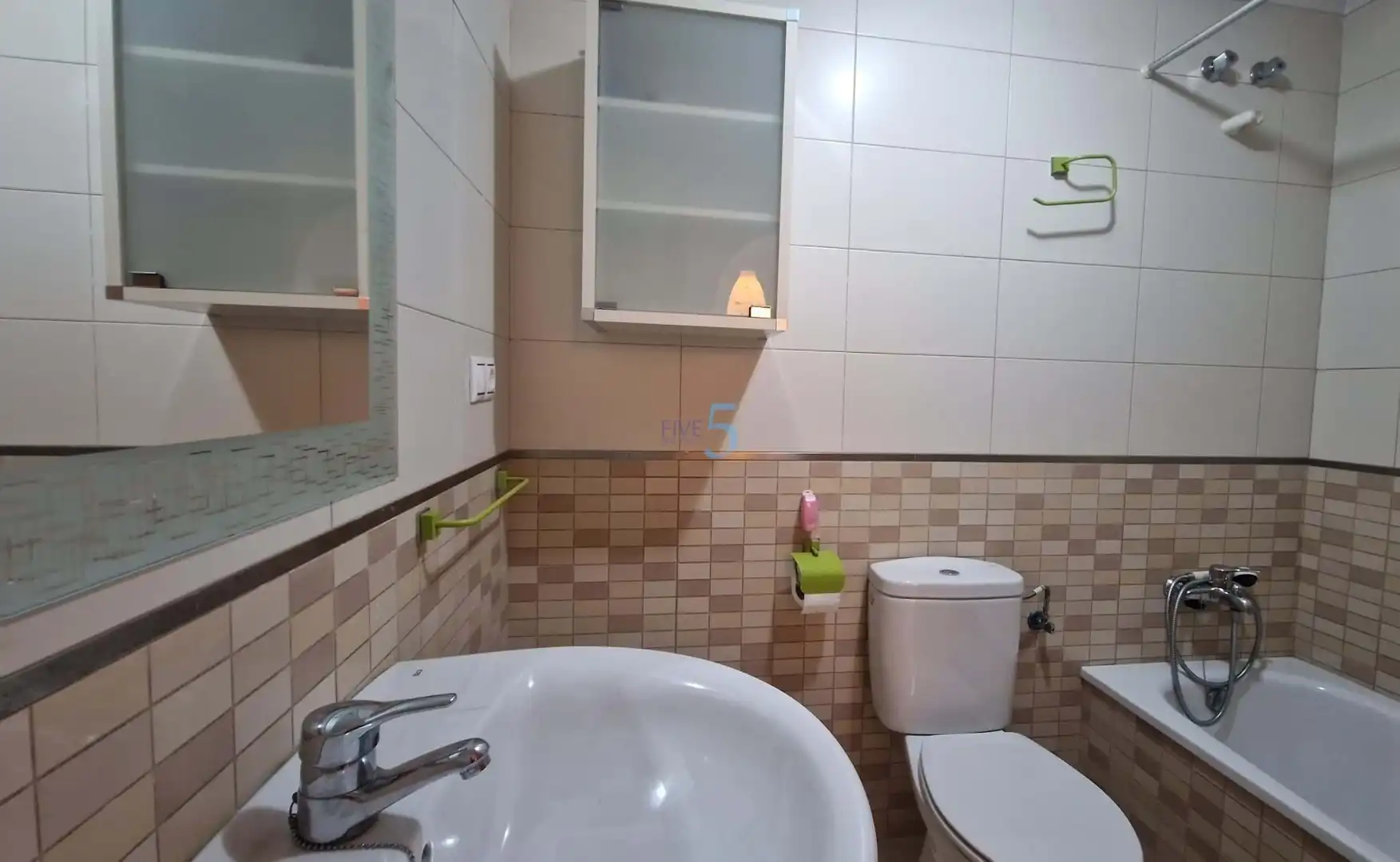 Baño de Piso en venta en Almoradí con Aire acondicionado, Calefacción y Trastero