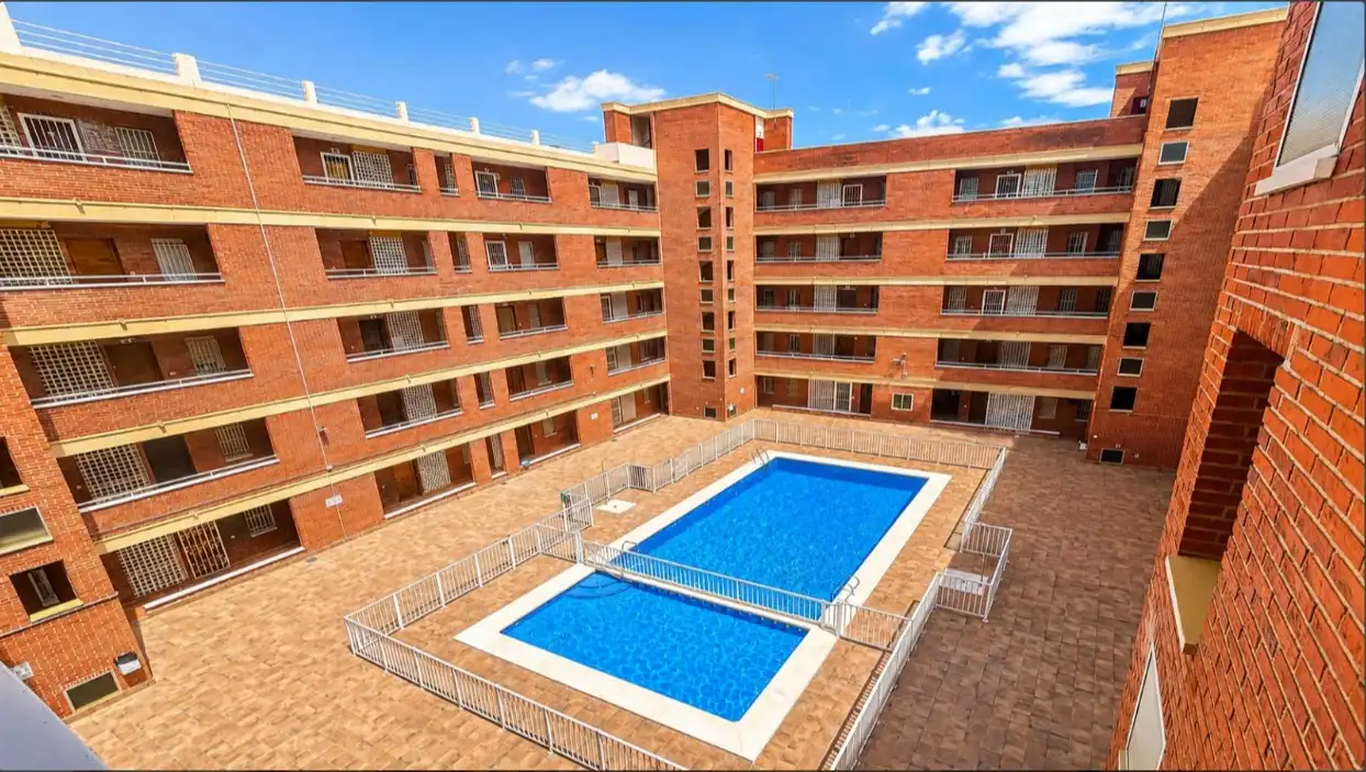 Piscina de Apartament en venda en Torrevieja amb Terrassa, Piscina i Moblat