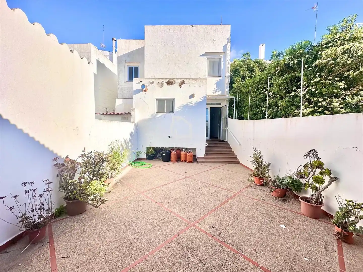 Vista exterior de Casa adosada en venda en Ciutadella de Menorca amb Calefacció i Terrassa