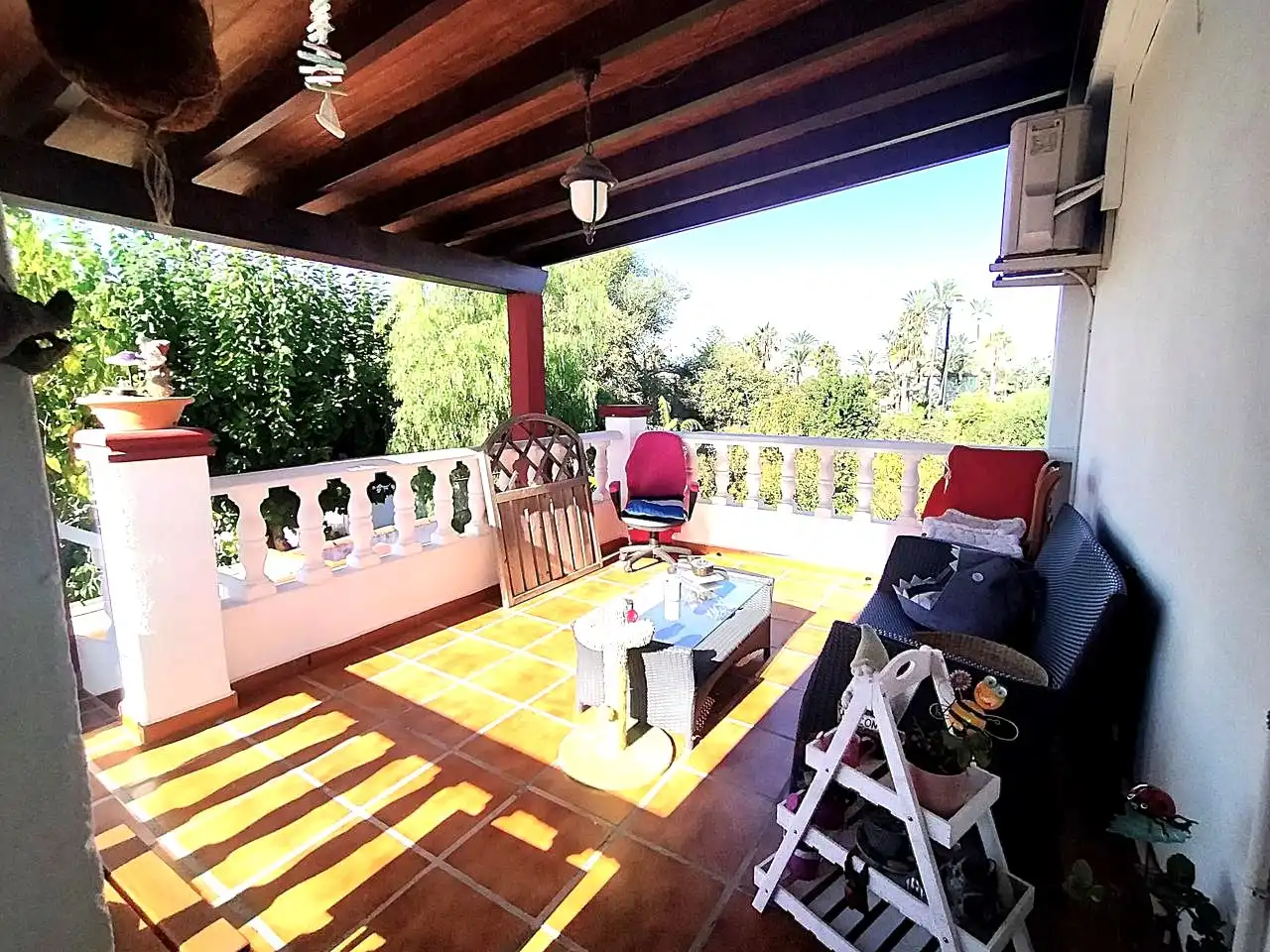 Terrassa de Casa o xalet en venda en Oliva amb Aire condicionat, Jardí privat i Terrassa