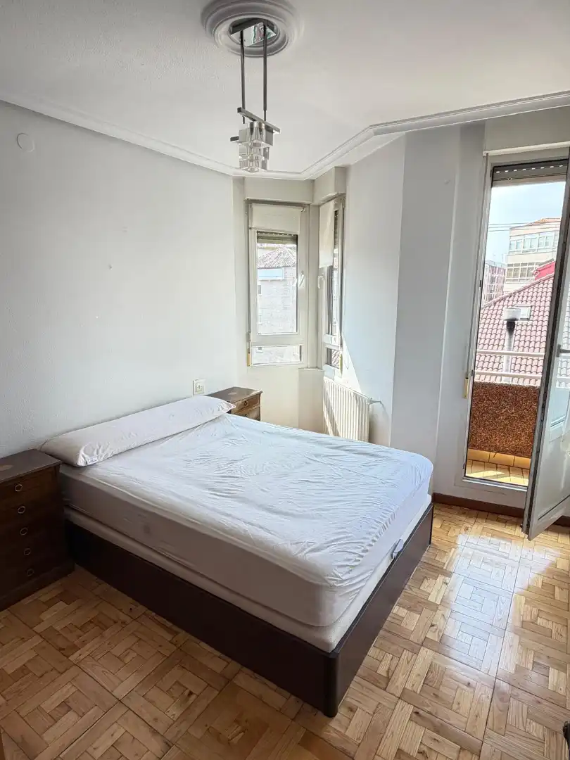 Habitación de Apartamento de alquiler en Santander con Aire acondicionado, Calefacción y Terraza