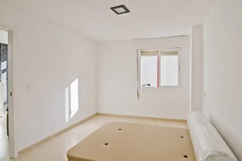 Habitación de Piso en venta en Motril con Amueblado