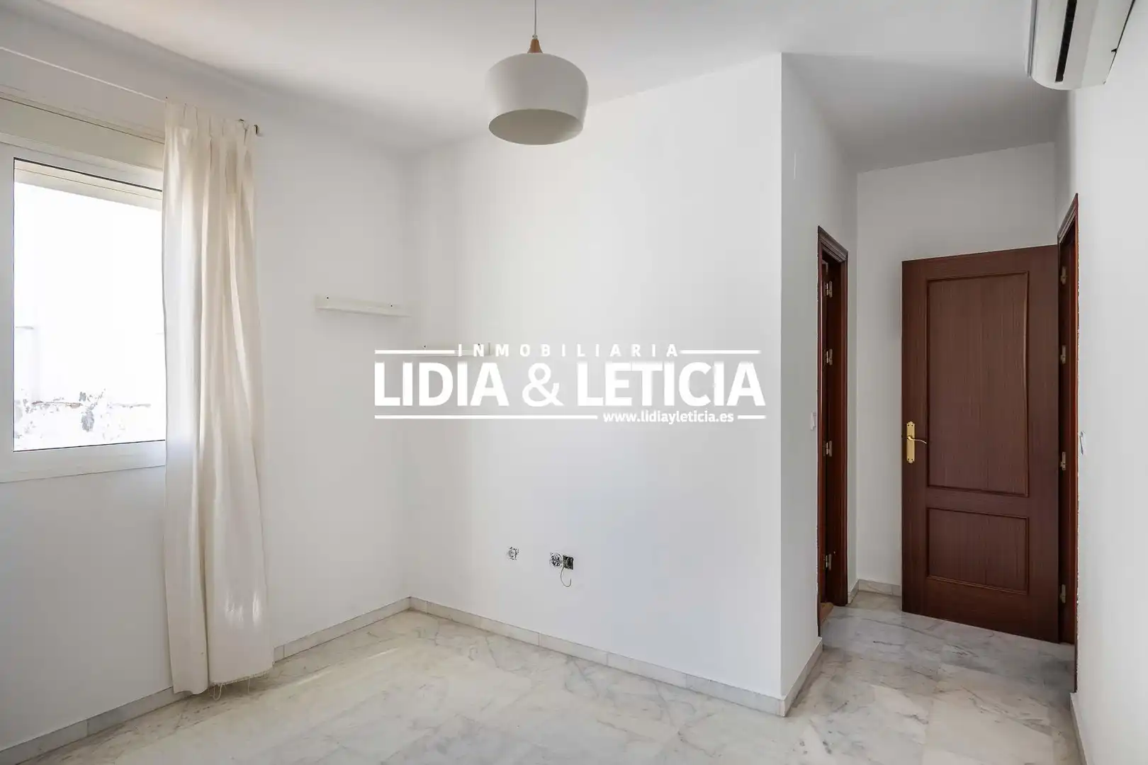 Habitación de Piso en venta en Alcalá de Guadaira con Aire acondicionado
