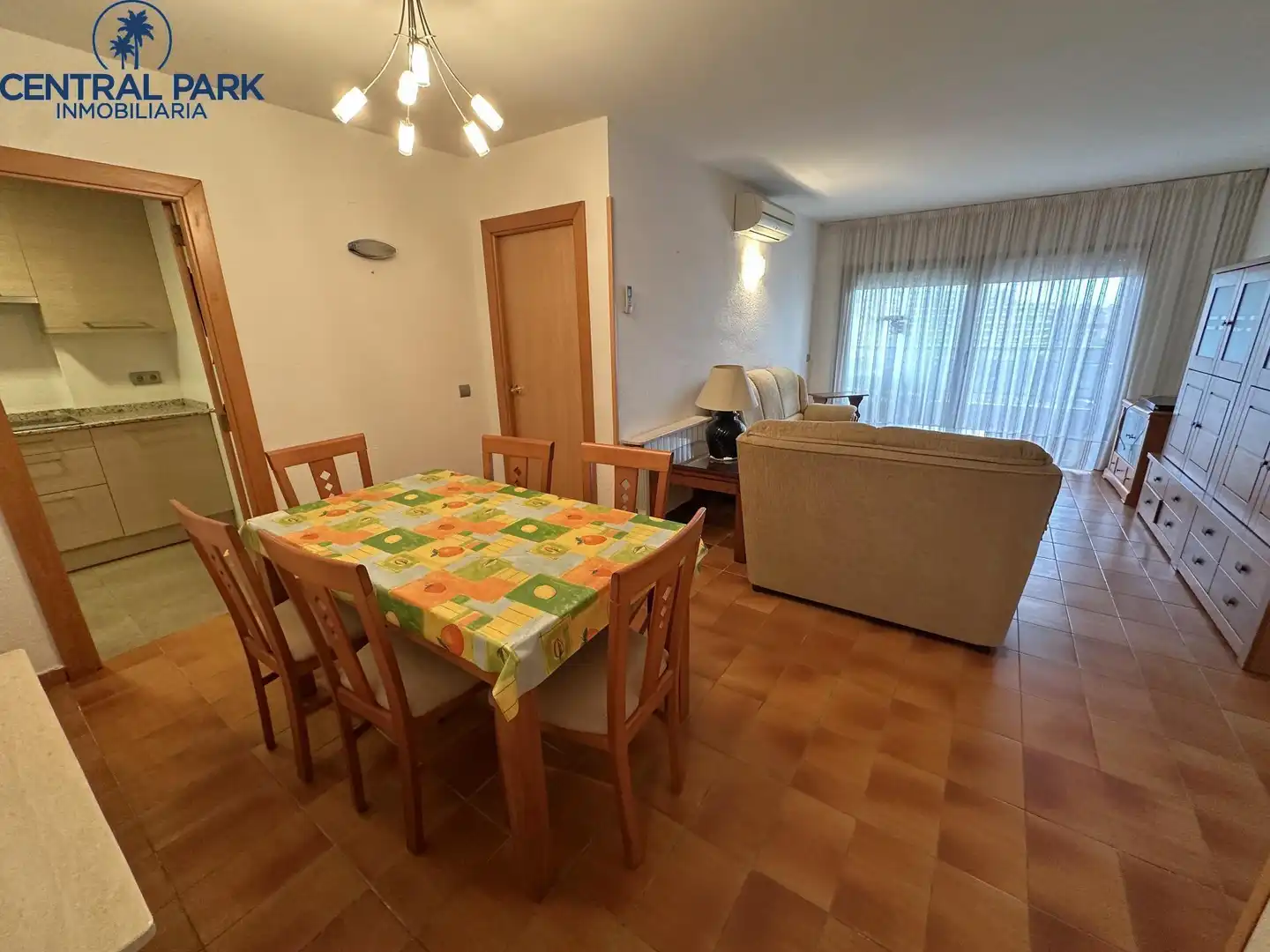 Comedor de Apartamento en venta en Salou con Aire acondicionado, Terraza y Amueblado