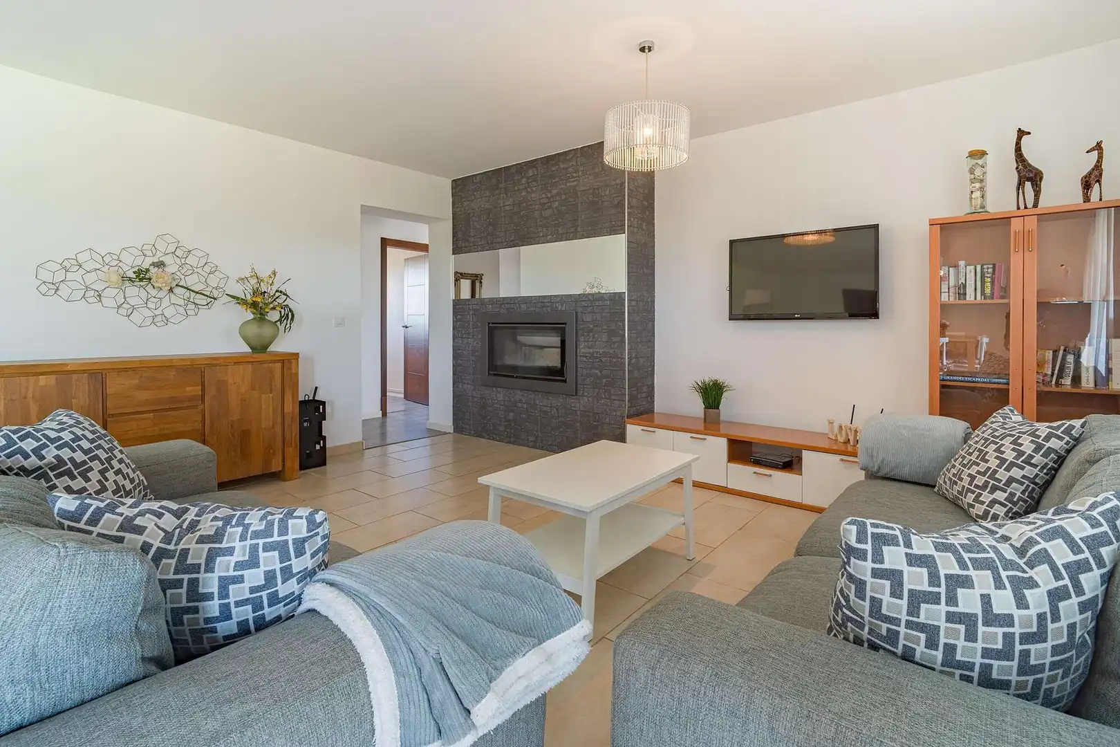 Sala d'estar de Finca rústica en venda en Sa Pobla amb Terrassa i Moblat
