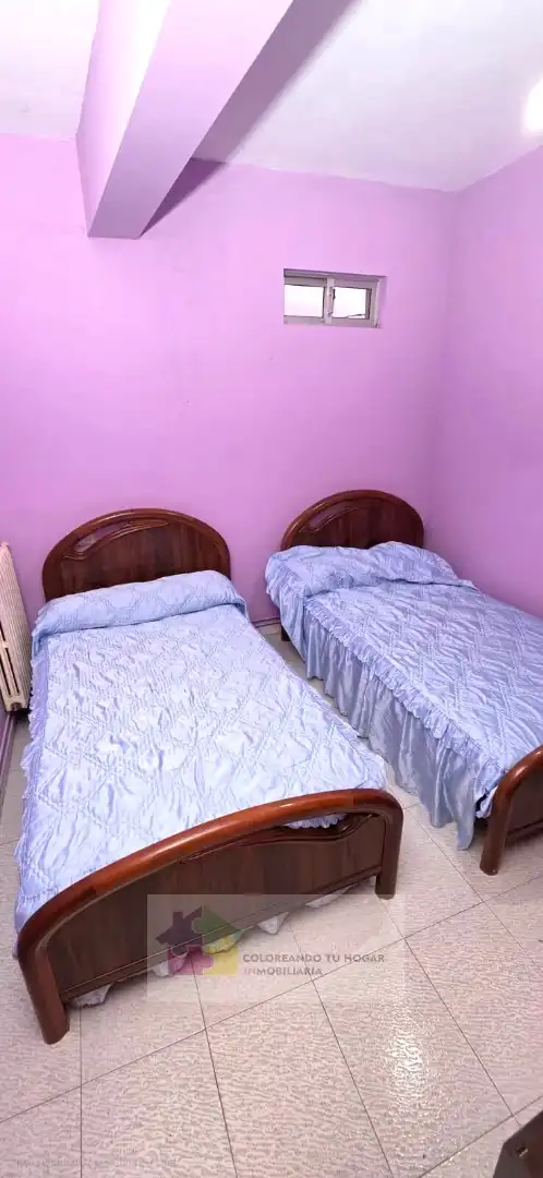 Dormitori de Pis de lloguer en Villadangos del Páramo amb Calefacció, Parquet i Moblat