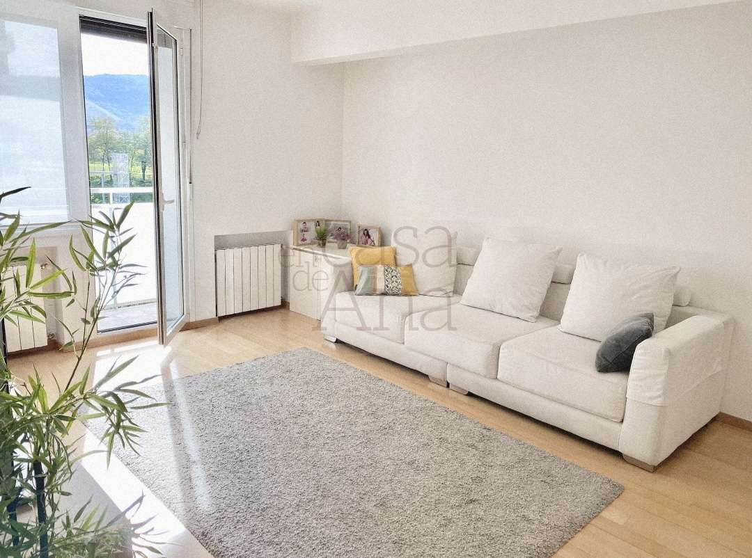 Sala d'estar de Pis de lloguer en Bilbao  amb Calefacció