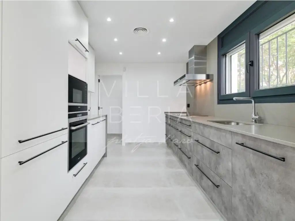 Kitchen of Houses for sale in Castell d'Aro, Platja d'Aro i s'Agaró  with Swimming Pool