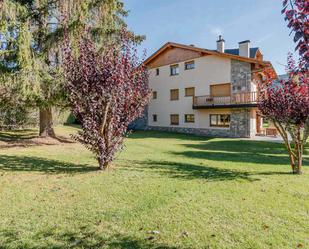 Vista exterior de Casa o xalet en venda en Urús amb Calefacció, Jardí privat i Terrassa