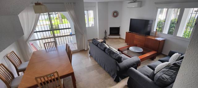 Casa adosada en Venta en Marina de Casares