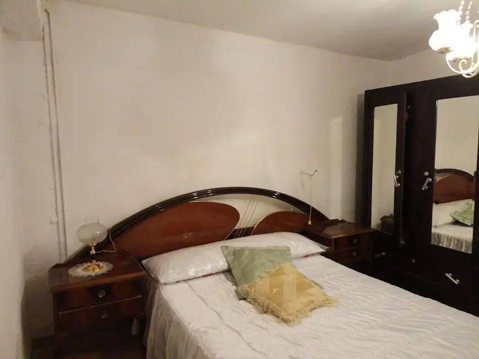 Dormitori de Casa adosada en venda en Castrillo de la Reina amb Calefacció i Traster