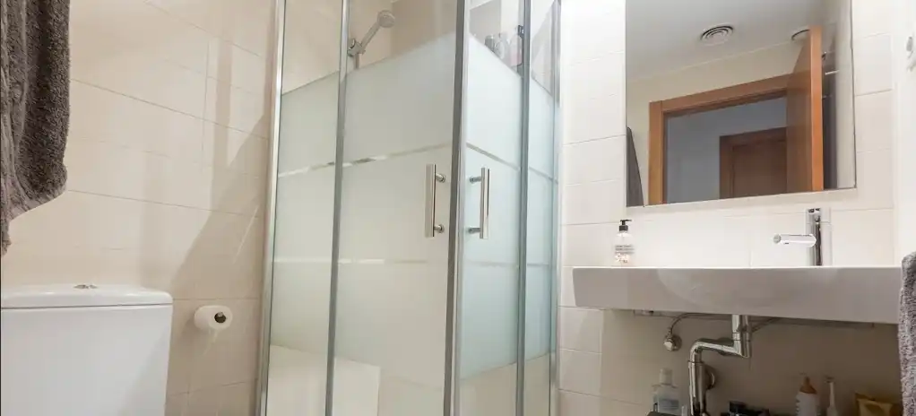 Bathroom of Flat for sale in Montcada i Reixac  with Swimming Pool