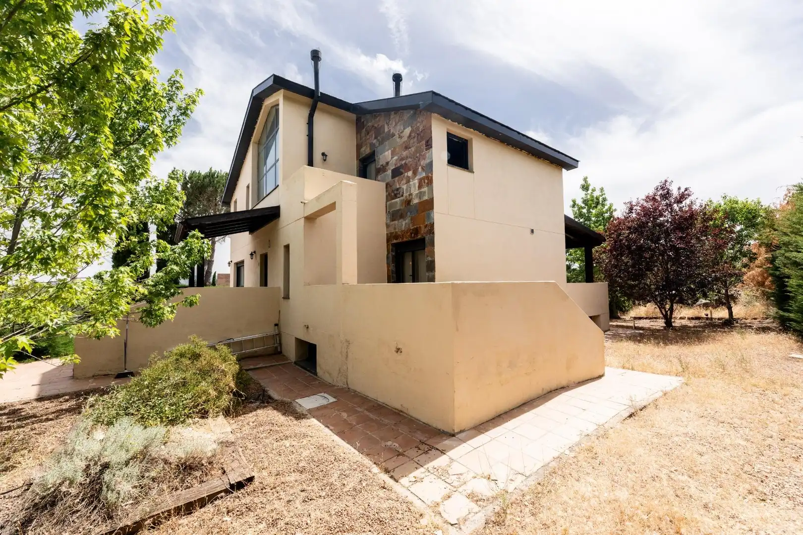 Vista exterior de Casa o chalet en venta en El Boalo - Cerceda – Mataelpino con Calefacción, Terraza y Piscina