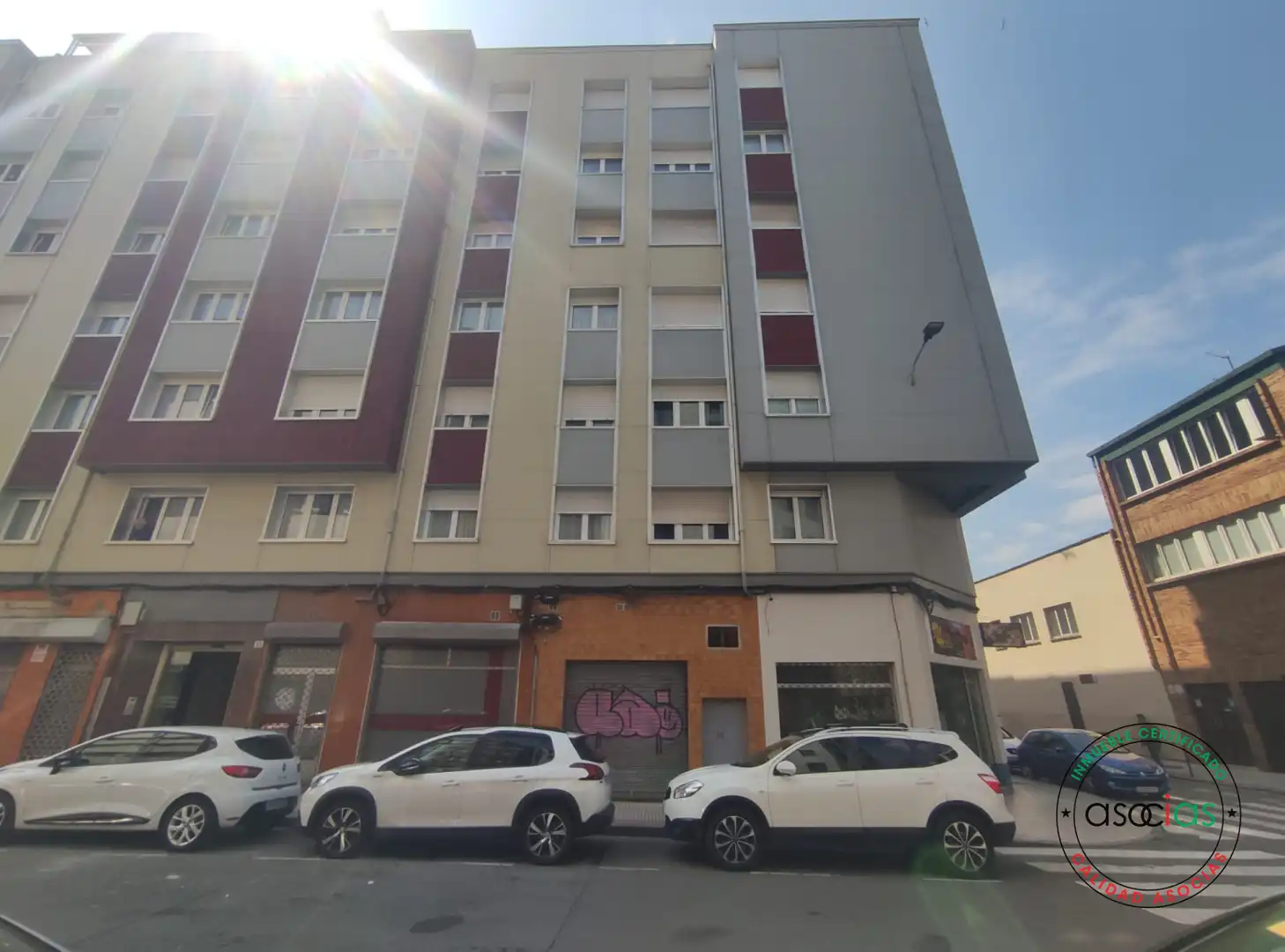 Vista exterior de Local en venta en Gijón 