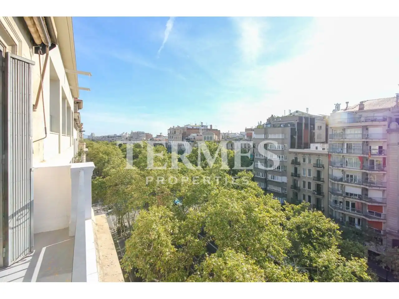 Vista exterior de Piso en venta en Barcelona con Aire acondicionado, Calefacción y Parquet