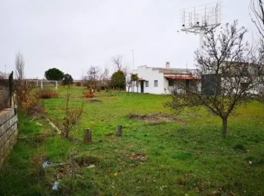 Residential land for sale in Villares de la Reina, imagen 3