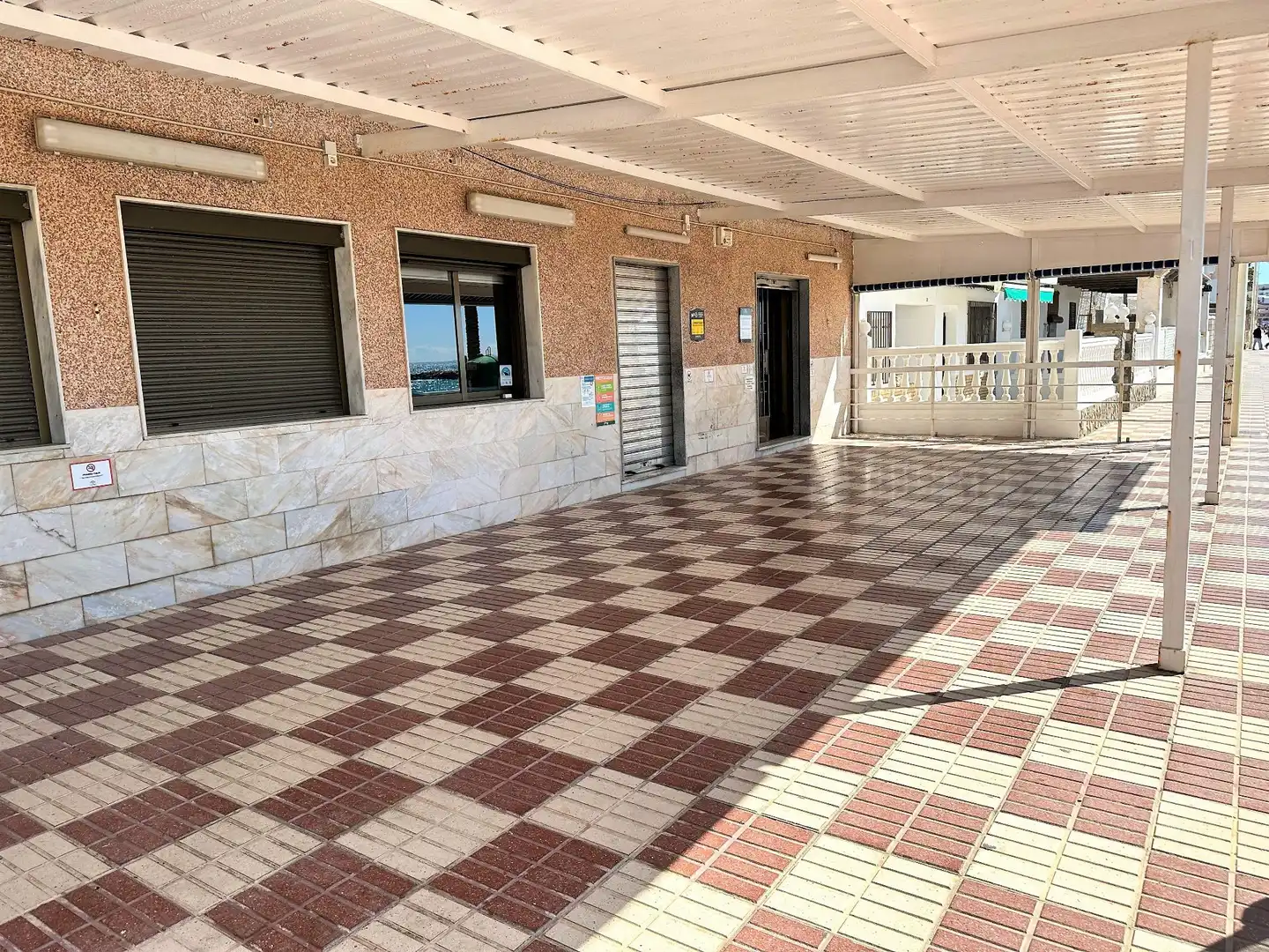 Local comercial en venta en Acera del Mar