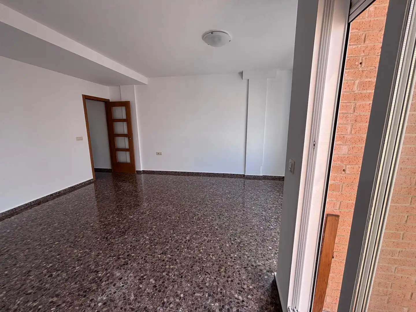Attic for sale in Casinos  with Terrace, Storage room and Oven