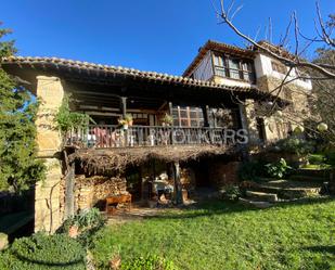 Vista exterior de Casa o xalet en venda en Vega de Liébana amb Aire condicionat, Calefacció i Jardí privat