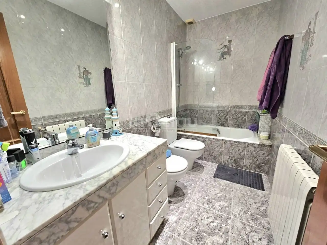 Baño de Casa adosada en venta en Vic con Calefacción y Terraza