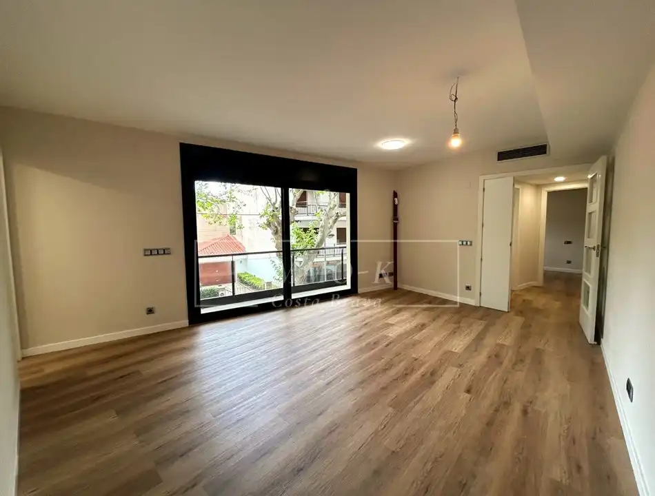 Flat for sale in Carrer Castellar, El Port