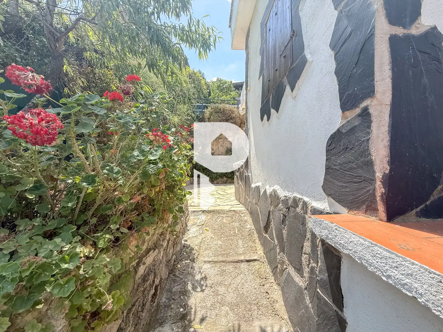 Vista exterior de Casa o chalet en venta en Vallirana con Calefacción, Jardín privado y Terraza