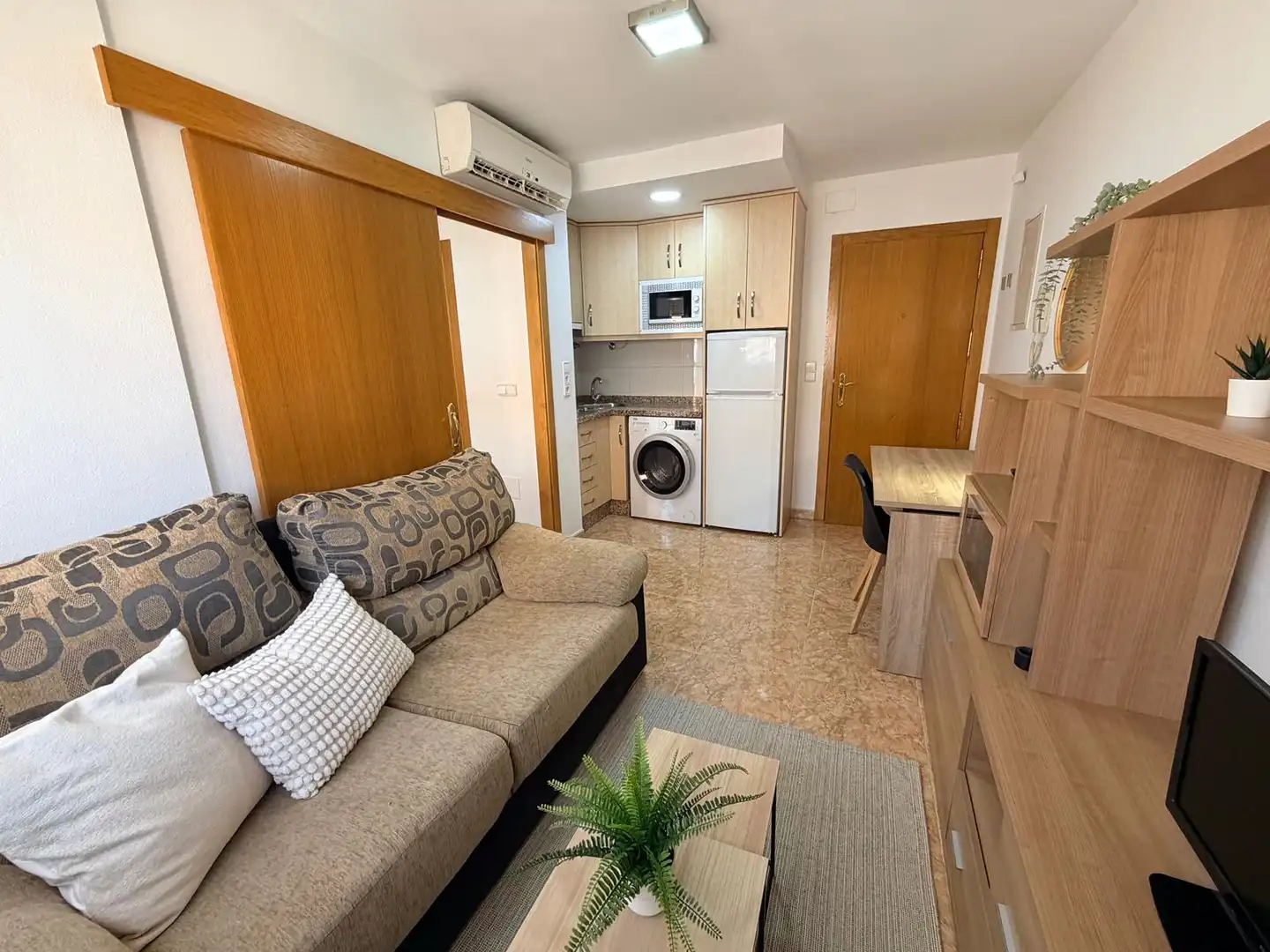 Sala d'estar de Apartament de lloguer en Murcia amb Aire condicionat, Moblat i Rentadora