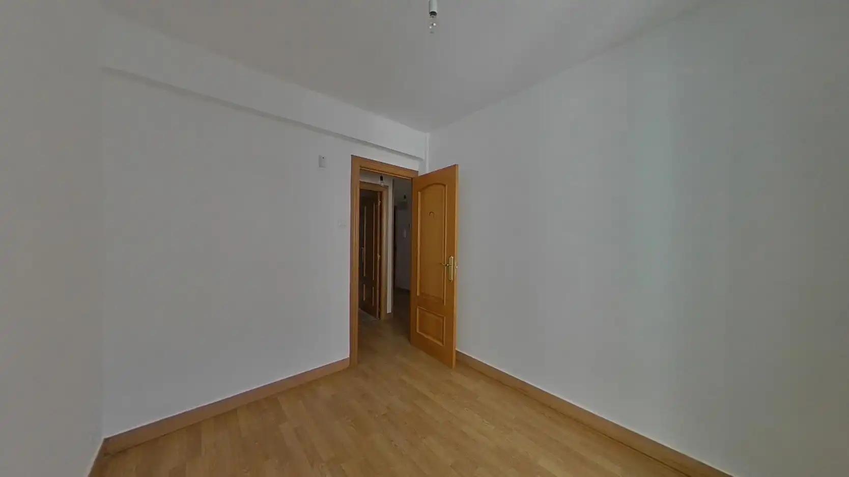 Habitación de Piso en venta en Zaragoza con Calefacción, Horno y Balcón