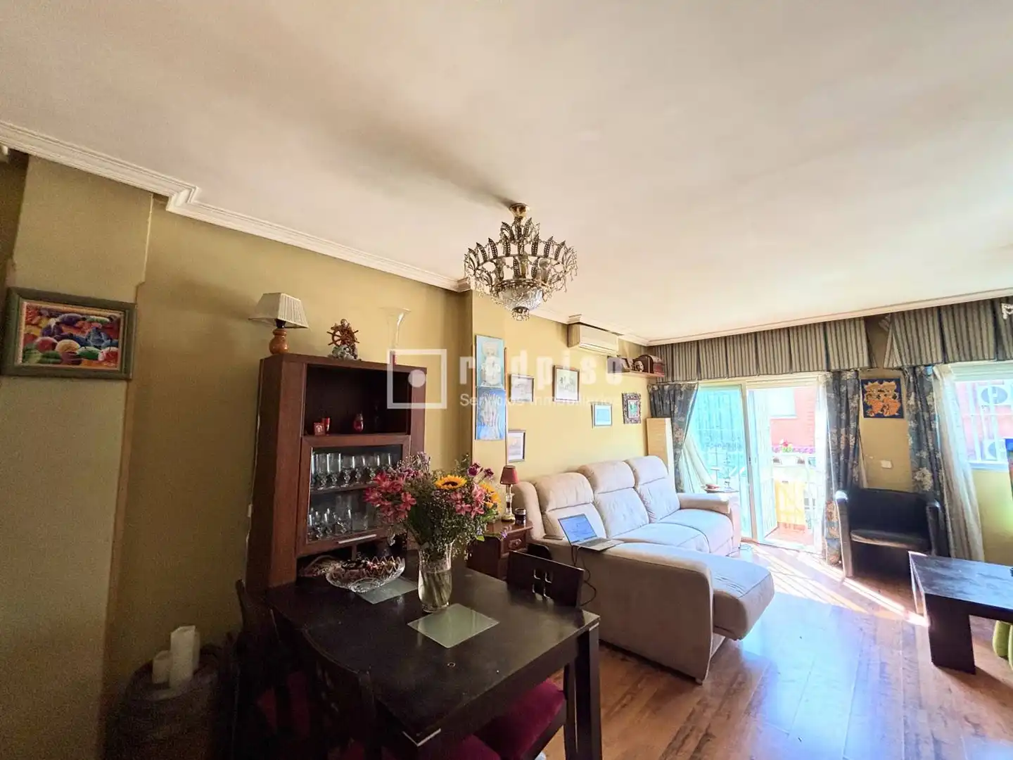 Sala de estar de Casa o chalet en venta en Colmenar Viejo con Aire acondicionado, Calefacción y Jardín privado
