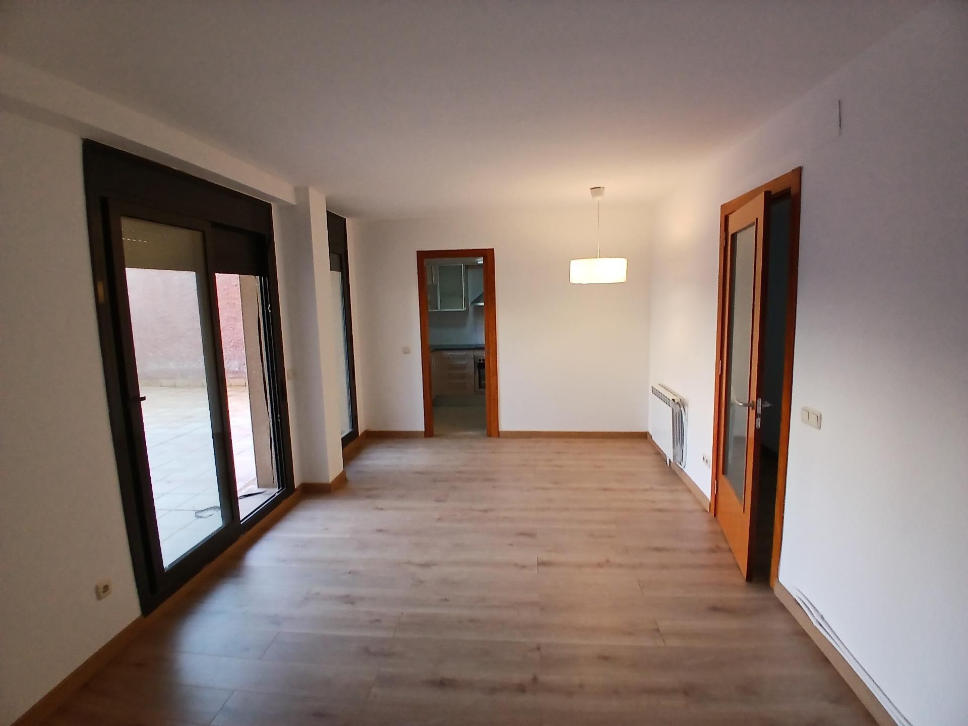 Planta baixa de lloguer en Callús amb Calefacció, Parquet i Terrassa