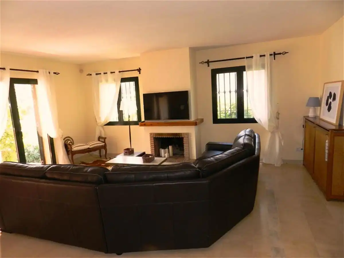 Doppelhaushälfte mit Pool zum Verkauf in Sotogrande Costa, imagen 2
