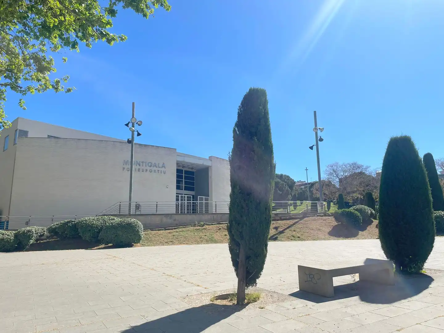 Vista exterior de Pis en venda en Badalona amb Moblat, Forn i Balcó