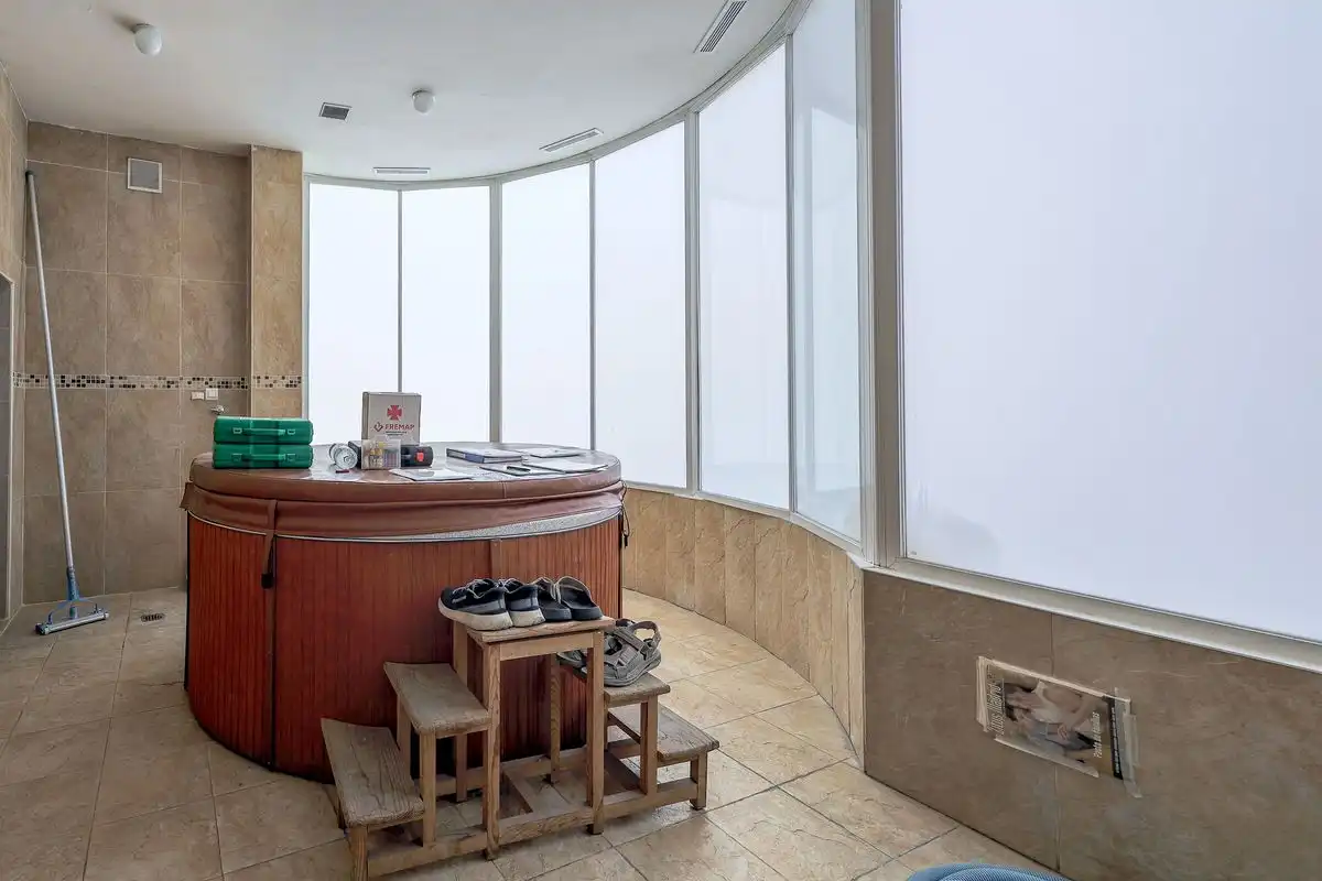 Flat with pool for sale in C. de Américo Castro, imagen 35