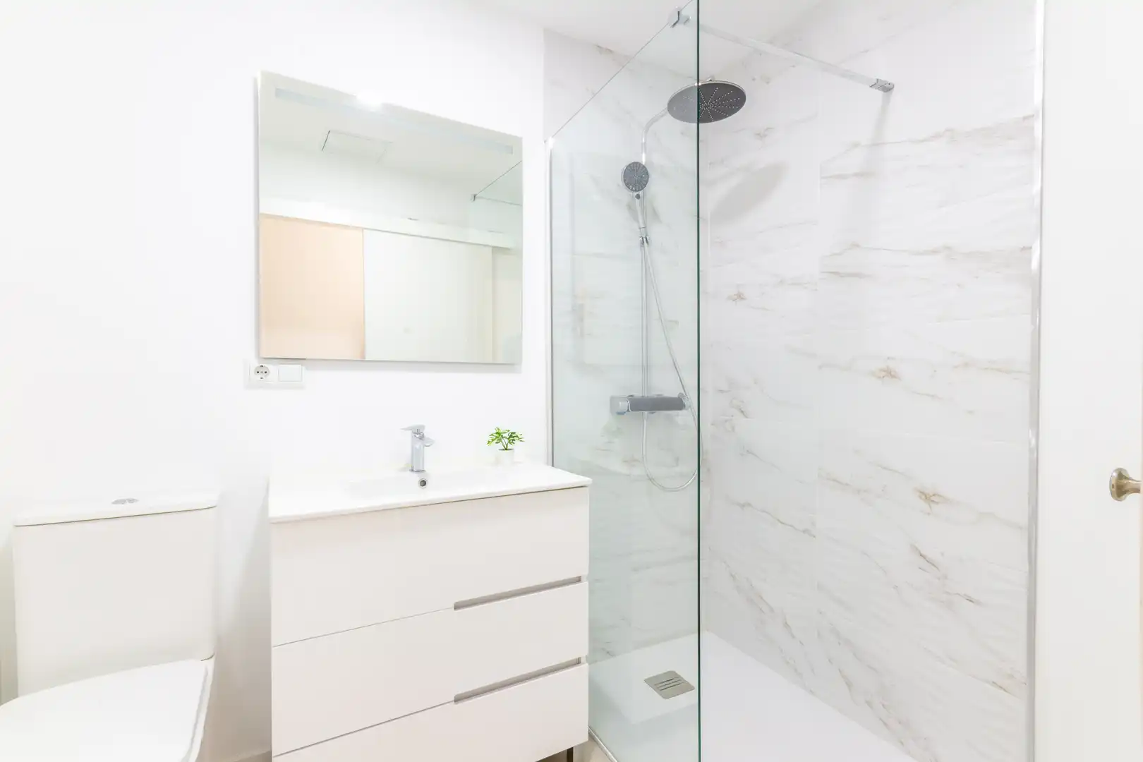 Bathroom of Flat for rent in Las Palmas de Gran Canaria  with Furnished