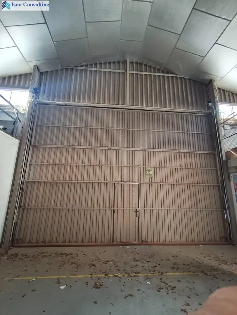 Vista exterior de Nave industrial en venta en Albacete