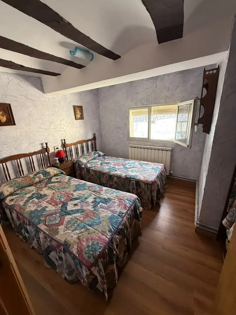 Habitación de Apartamento en venta en Viguera con Calefacción, Trastero y Amueblado
