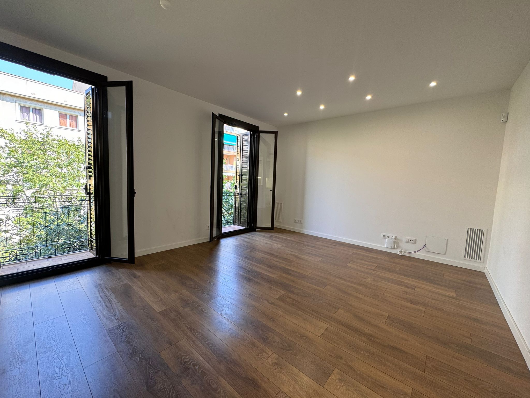 Piso en venta en Calle BERLIN, Sants , Sants - Montjuïc,  Barcelona Capital