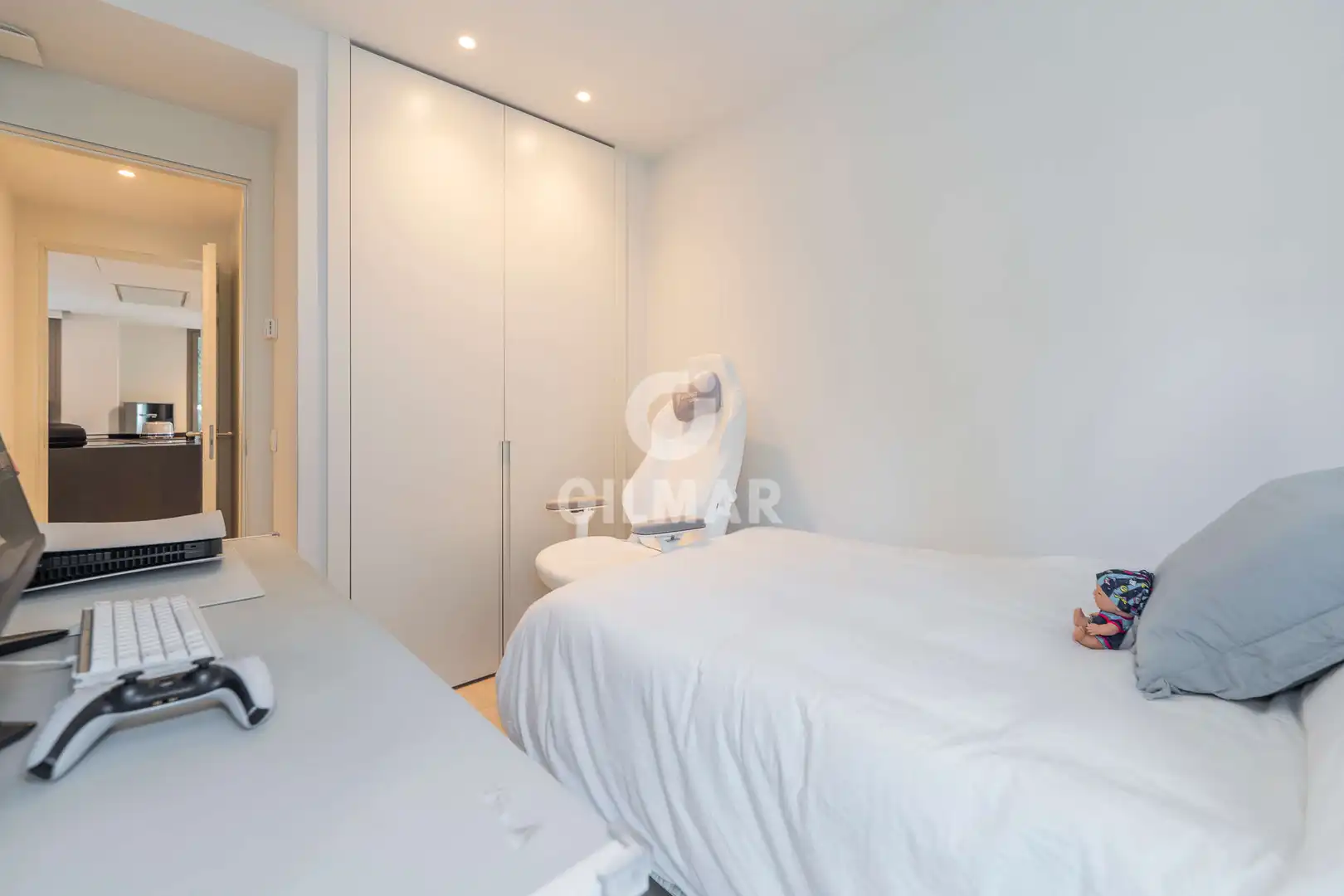 Bedroom of Flat for sale in Madrid  with Heating, Private garden and Storage room