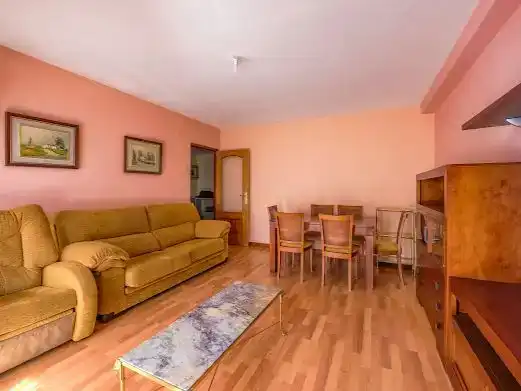 Sala d'estar de Pis en venda en  Madrid Capital amb Aire condicionat, Terrassa i Balcó