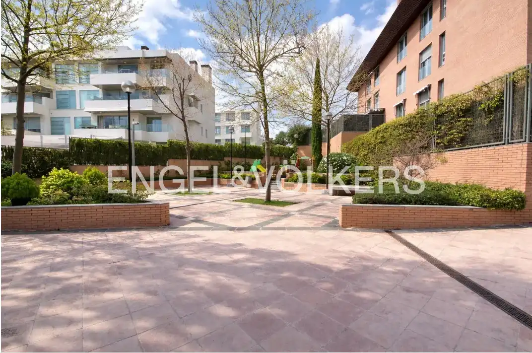 Terraza de Ático de alquiler en Boadilla del Monte con Aire acondicionado, Calefacción y Parquet