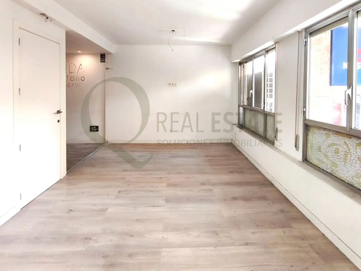 Exterior view of Office for sale in Elche / Elx  with Air Conditioner
