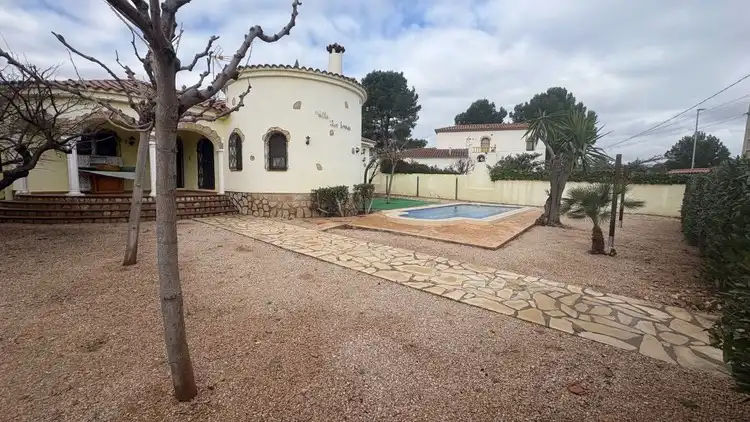 Chalet con piscina en venta en Miami Platja, imagen 3